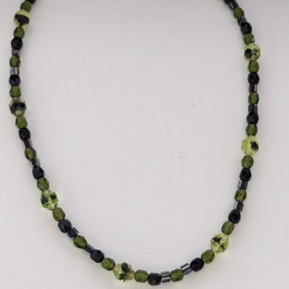 Vintage Green Glow Uranium Glass Faceted Two Tone Beaded 925 Clasp Necklace